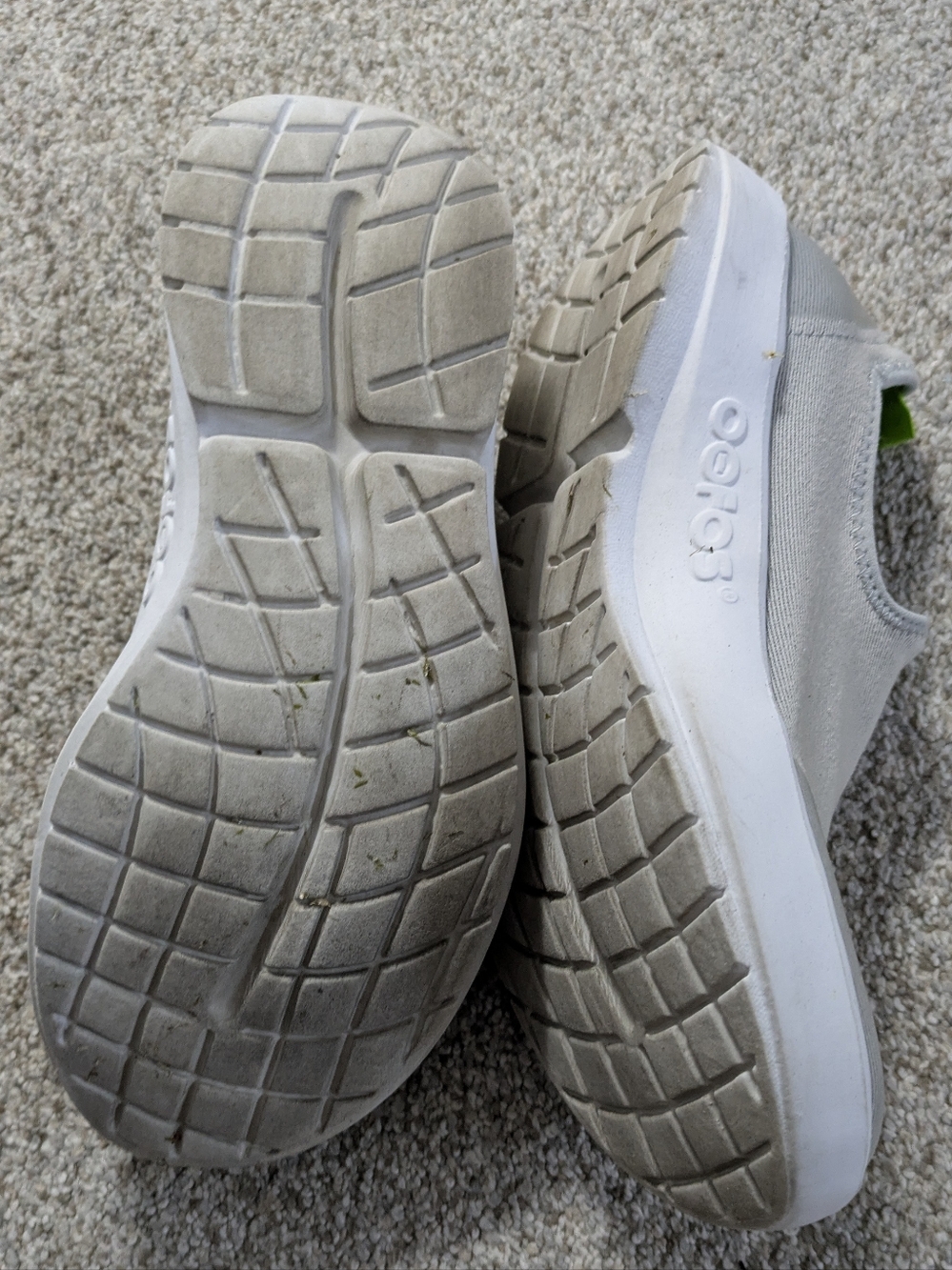 OoFos Oomg eeZee Womens 8 Gray Slip-on Comfort Recovery Shoes - Picture 6 of 6